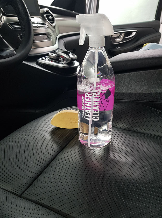 Q²M Leather Cleaner Mild (500 ml) - GYEON