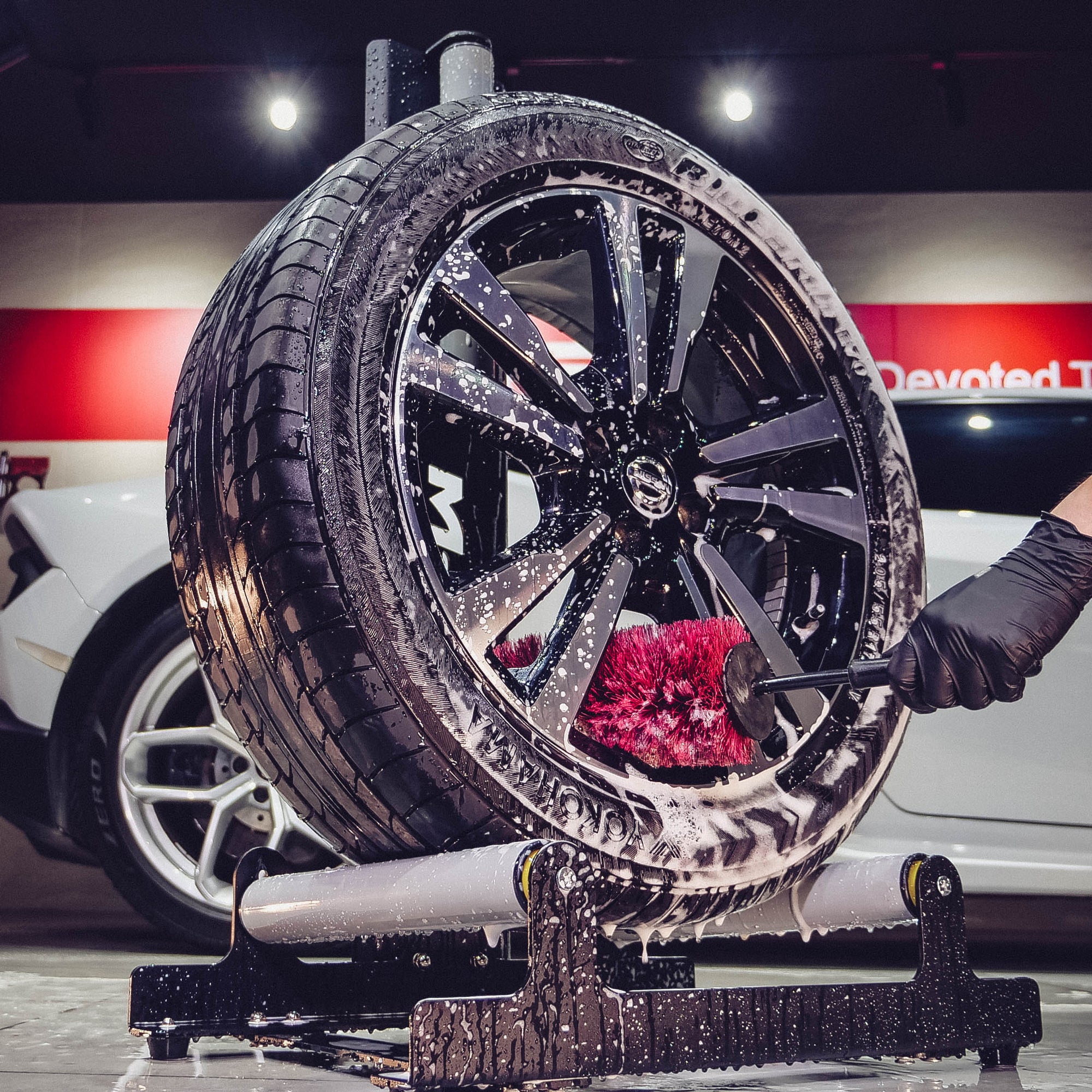 Wheel & Tire Detailing Stand - MAXSHINE